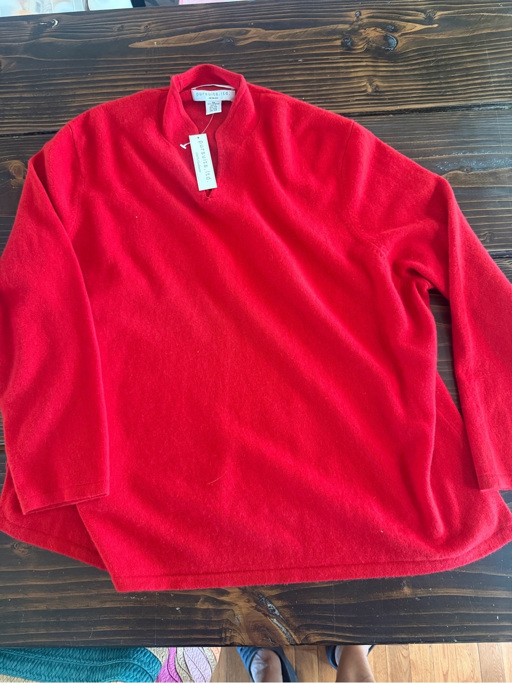Women 100% cashmere sweater.